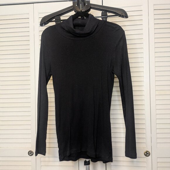 Andrea Jovine Sweaters - Andrea Jovine sz: M. Black, Long Sleeve Turtleneck